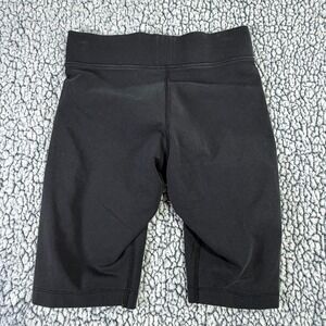 Nike Sportswear Essential Bike Shorts Black High Rise CZ8526-010 Womens XS